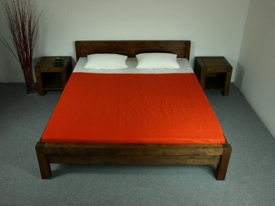 Manželské postele drevené